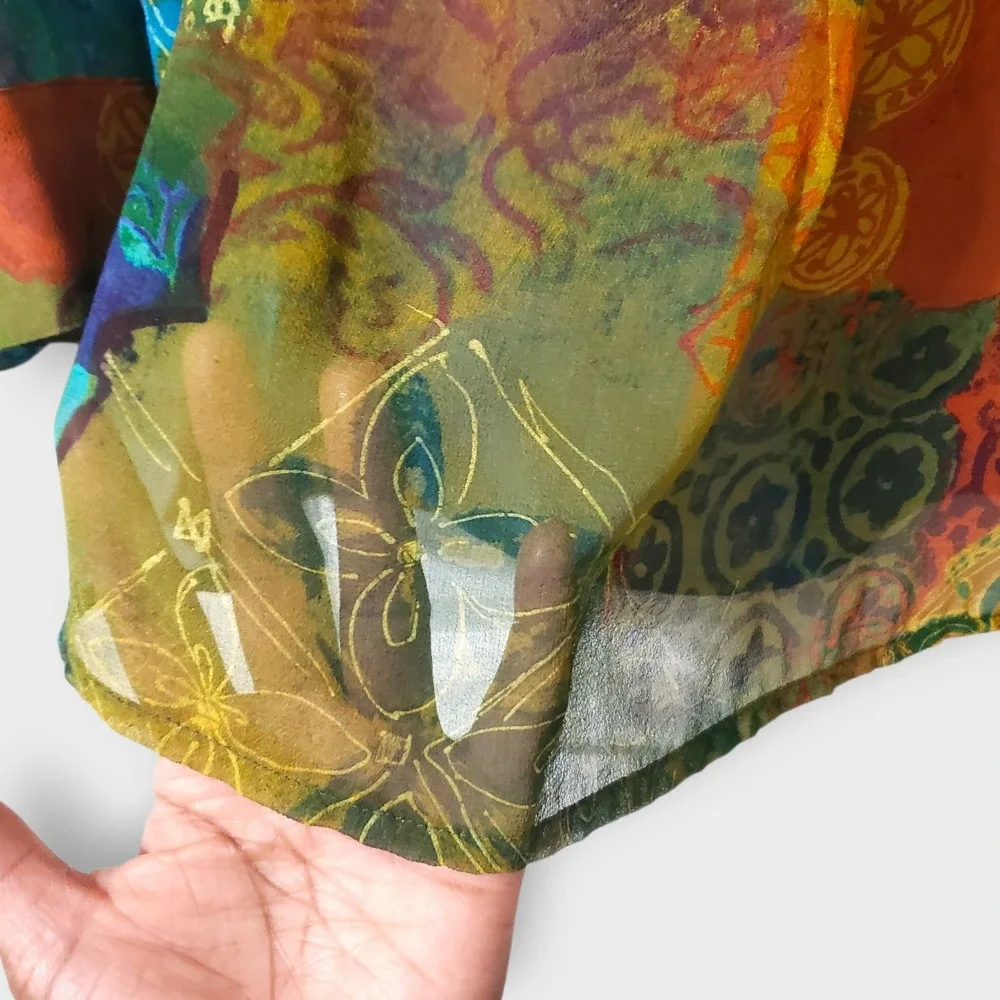 Coldwater Creek 100% Silk Abstract Floral Patchwork Blouse Womens Medium V-Neck - Picture 4 of 12